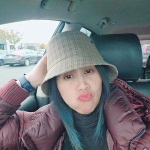 Meet your Posher, Huge